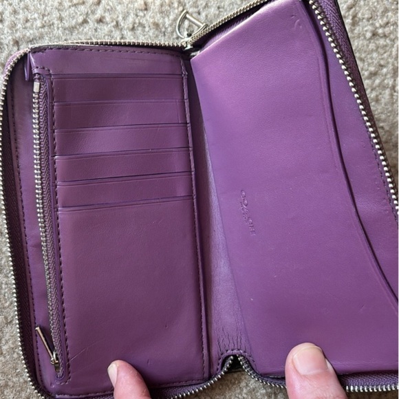 COACH Signature “C” Ranch Floral Print Accordion Zip Wallet, EUC - Picture 4 of 5